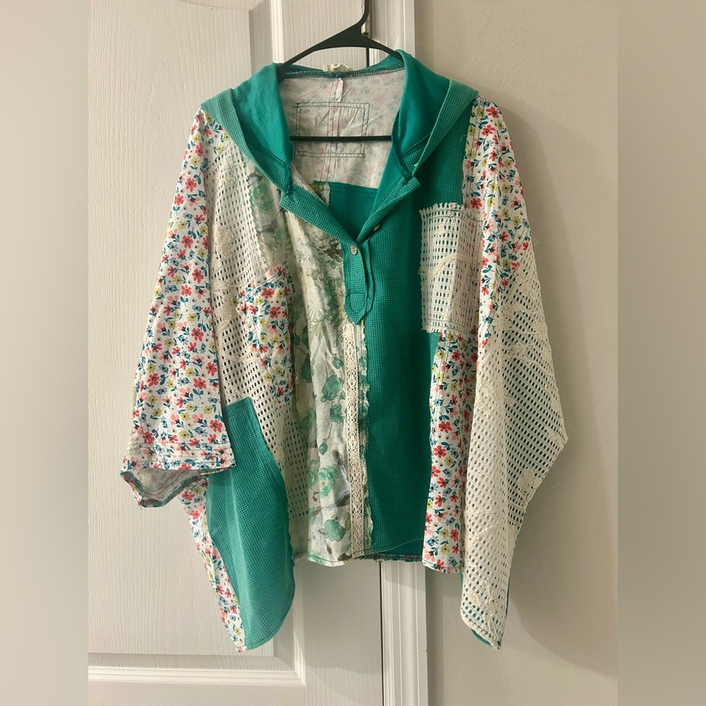 POL GREEN HALF PLACKET MIXED FABRIC BOXY TOP OVERSIZED
